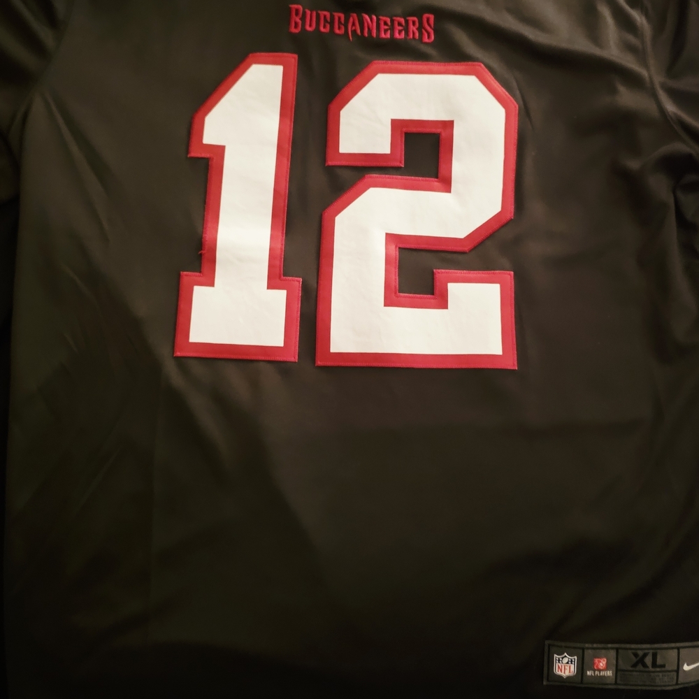 Tampa Bay Buccaneers Tom Brady Unauthorized Football Jersey - Picture 6 of 8